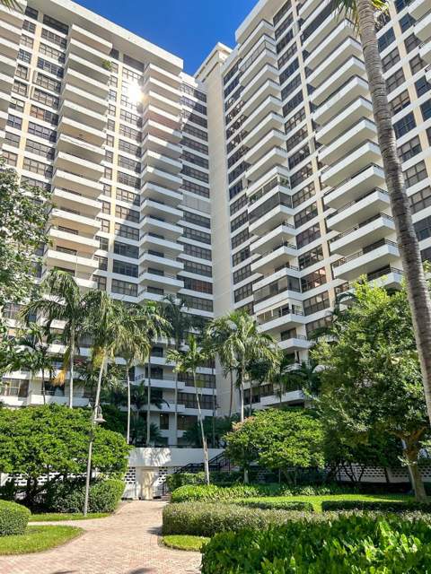 2500 Parkview Drive #615, Hallandale Beach FL - photo 9 of 35