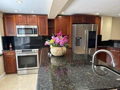 5555 N Ocean Boulevard #45, Lauderdale-By-The-Sea FL - photo 12 of 35