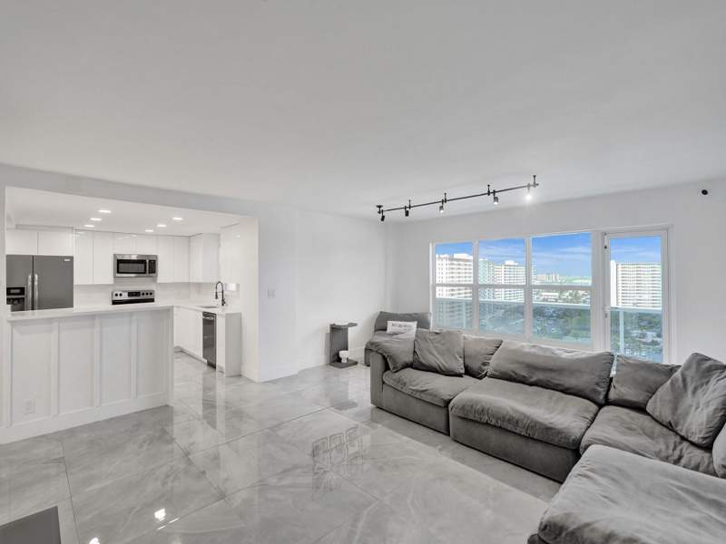 1 bedroom Condominium at 3500 Galt Ocean Drive #1109, Playa Del Sol, Fort Lauderdale — photo 2