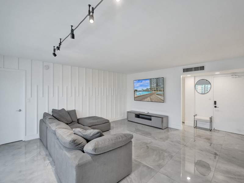 1 bedroom Condominium at 3500 Galt Ocean Drive #1109, Playa Del Sol, Fort Lauderdale — photo 4