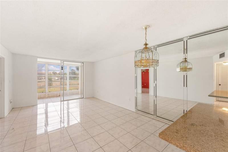 2 bedroom Condominium at 8081 N Sunrise Lakes Drive #203, Sunrise Lakes, Sunrise — photo 2
