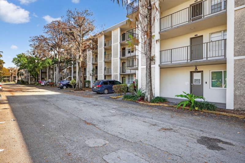 2 bedroom Condominium at 4898 NW 29th Court #315, Cypress Chase Condo, Lauderdale Lakes — photo 3