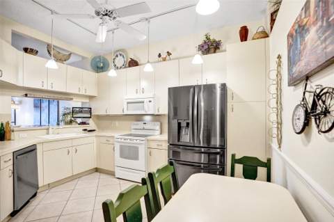 10116 Lombardy Drive #10116, Tamarac FL - photo 14 of 48