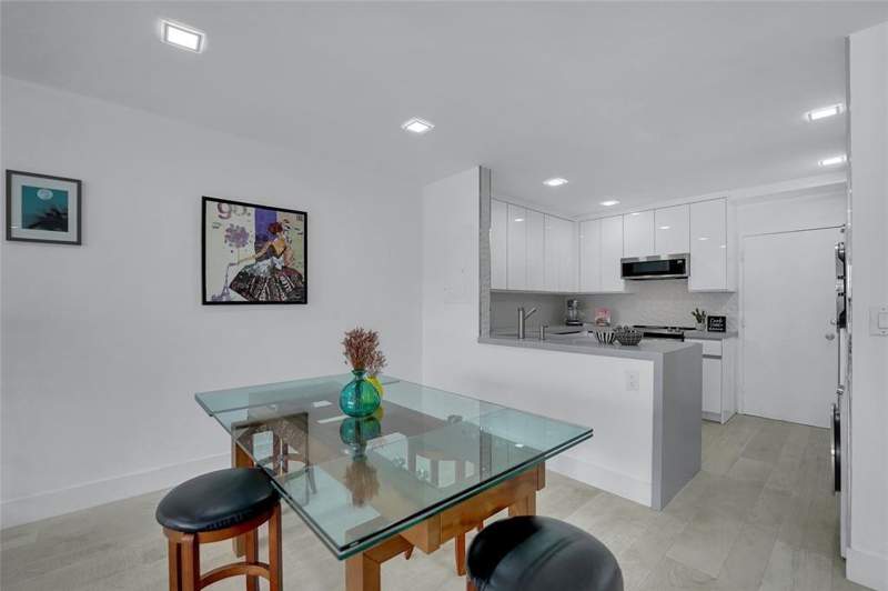 1 bedroom Condominium at 3550 Galt Ocean Drive #208, Ocean Riviera, Fort Lauderdale — photo 4