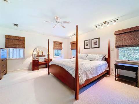 241 Corsair Avenue, Lauderdale-By-The-Sea FL - photo 12 of 17