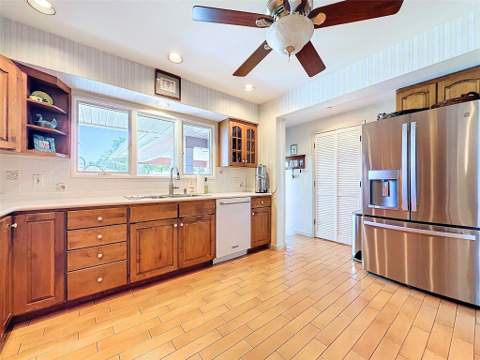 241 Corsair Avenue, Lauderdale-By-The-Sea FL - photo 11 of 17