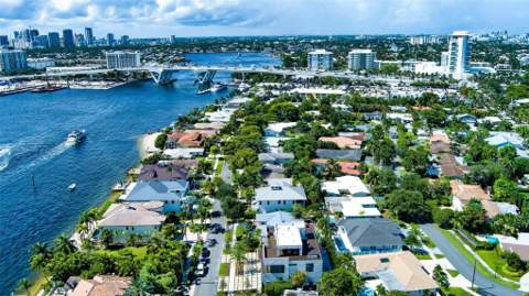 2000 Harbourview Drive, Fort Lauderdale FL - photo 6 of 48