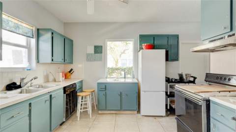 1501 S Ocean Boulevard #325, Lauderdale-By-The-Sea FL - photo 23 of 35