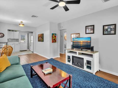 1835 Roosevelt Street, Hollywood FL - photo 9 of 49