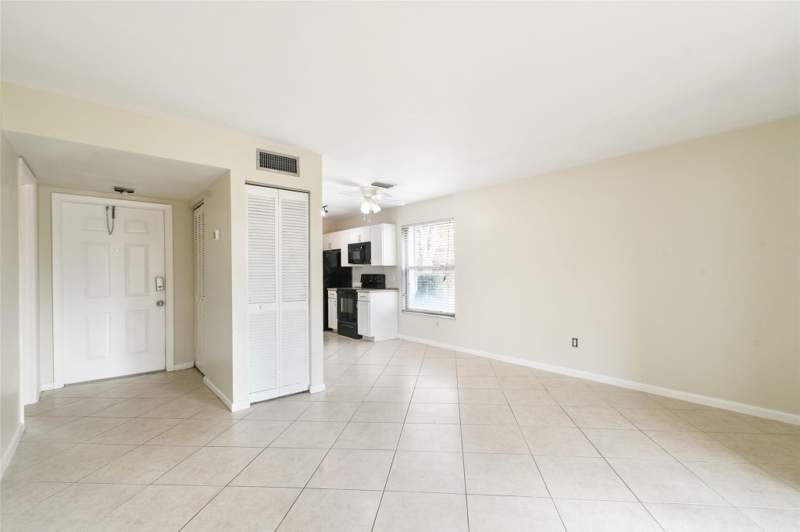 2 bedroom Condominium at 8163 SE Croft Circle #C-5, Pinecroft Condo All Ph, Hobe Sound — photo 5