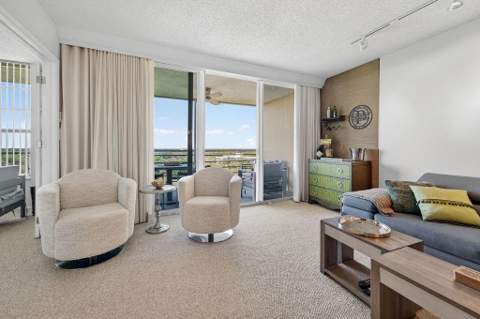 575 Oaks Lane #1002, Pompano Beach FL - photo 9 of 50
