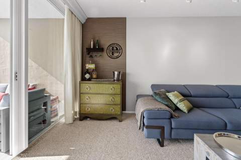 575 Oaks Lane #1002, Pompano Beach FL - photo 10 of 50