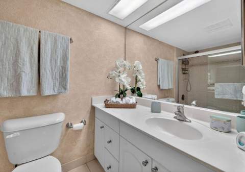575 Oaks Lane #1002, Pompano Beach FL - photo 17 of 50