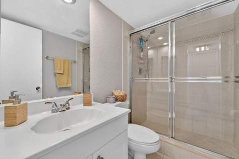 575 Oaks Lane #1002, Pompano Beach FL - photo 23 of 50