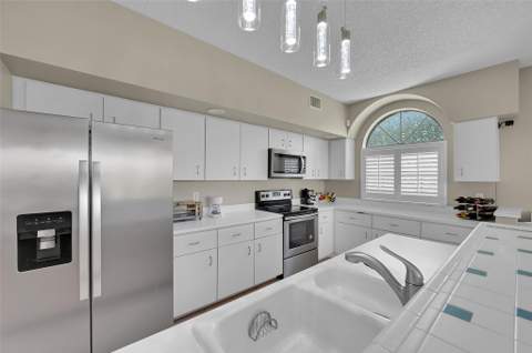 8049 Aberdeen Drive #101, Boynton Beach FL - photo 6 of 56