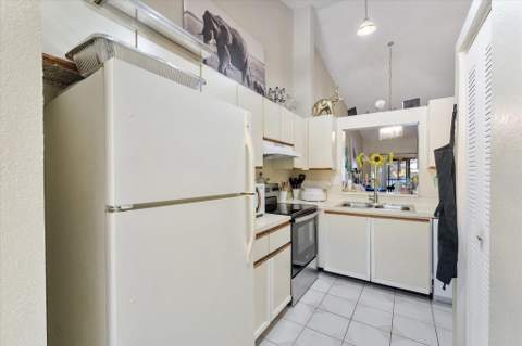 3100 NW 46th Street #203, Oakland Park FL - photo 10 of 36