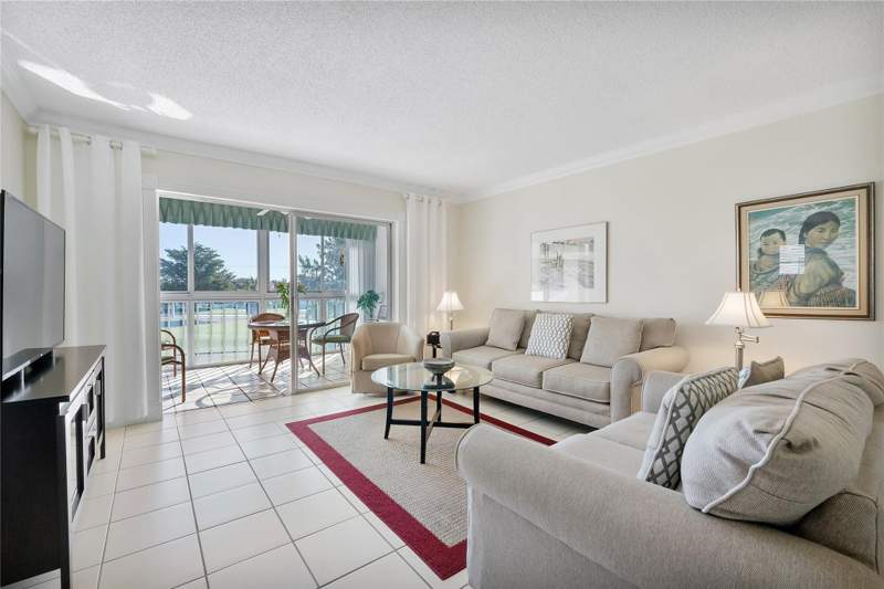2 bedroom Condominium at 7787 Golf Circle Drive #312, Oriole Golf & Tennis Club, Margate — photo 4