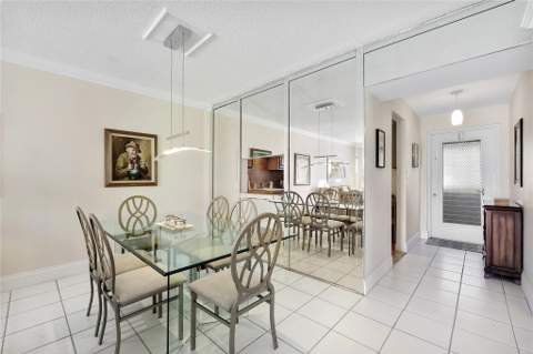 7787 Golf Circle Drive #312, Margate FL - photo 8 of 22