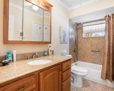 3400 NW 48th Avenue #407, Lauderdale Lakes FL - photo 6 of 17