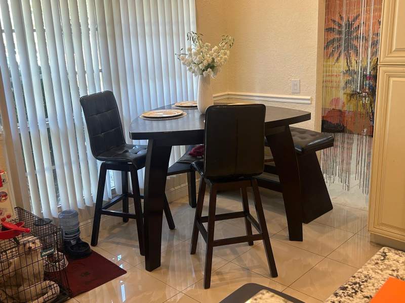 3 bedroom Single Family Residence at 1281 SW 85th Avenue, Cinnamon Place 1 121-26 B, Pembroke Pines — photo 2
