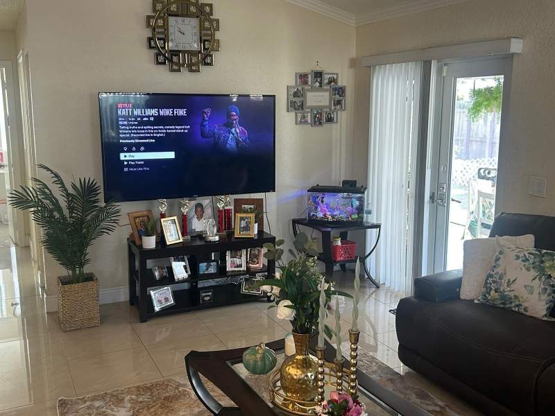 3 bedroom Single Family Residence at 1281 SW 85th Avenue, Cinnamon Place 1 121-26 B, Pembroke Pines — photo 4