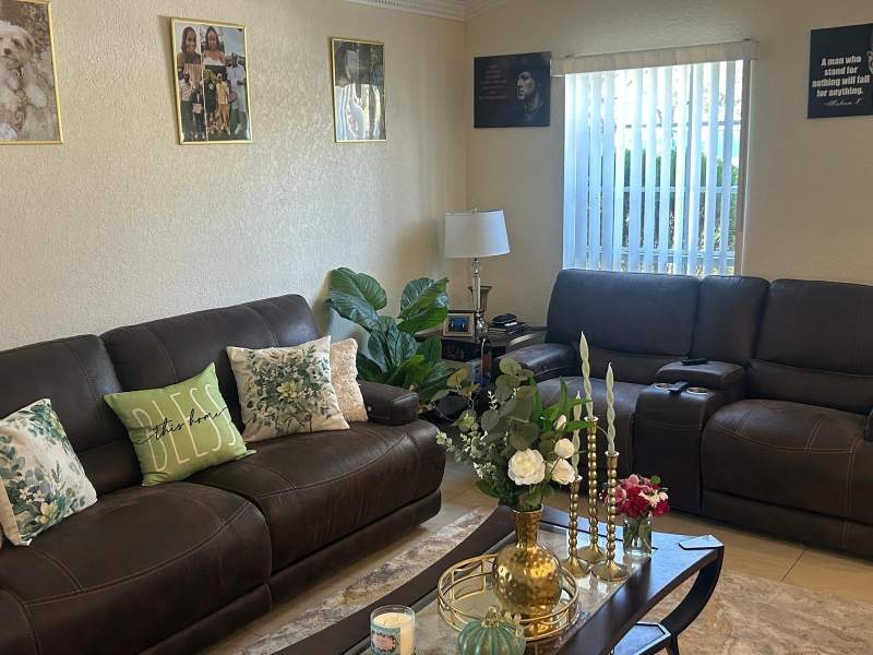 3 bedroom Single Family Residence at 1281 SW 85th Avenue, Cinnamon Place 1 121-26 B, Pembroke Pines — photo 5