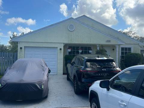 1281 SW 85th Avenue, Pembroke Pines FL - photo 6 of 19