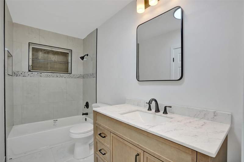 3 bedroom Single Family Residence at 4430 NW 22nd Street, Holiday Village Sec Two, Lauderhill — photo 2