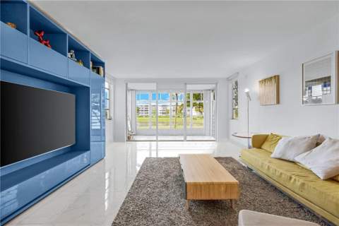 805 Cypress Boulevard #210, Pompano Beach FL - photo 7 of 22