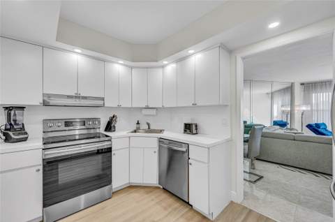3700 Galt Ocean Drive #1114, Fort Lauderdale FL - photo 7 of 38