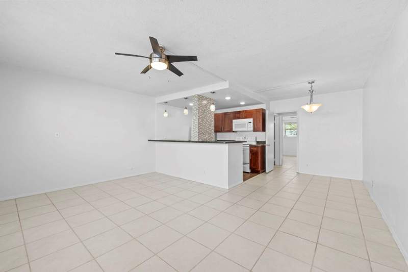 1 bedroom Condominium at 625 Antioch Avenue #104, Harwick House, Fort Lauderdale — photo 2