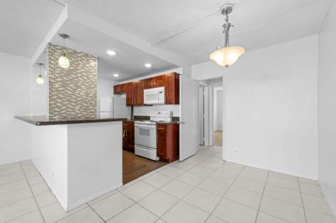 625 Antioch Avenue #104, Fort Lauderdale FL - photo 7 of 19