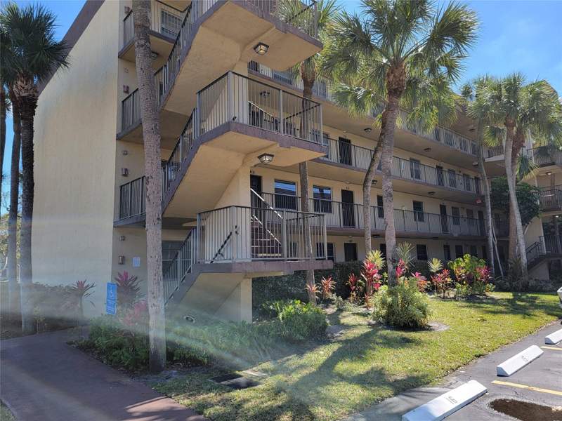 2 bedroom Condominium at 3121 NW 47th Terrace #403, Cypress Chase North 4 Con, Lauderdale Lakes — photo 3