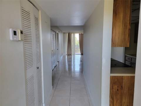 3121 NW 47th Terrace #403, Lauderdale Lakes FL - photo 6 of 17