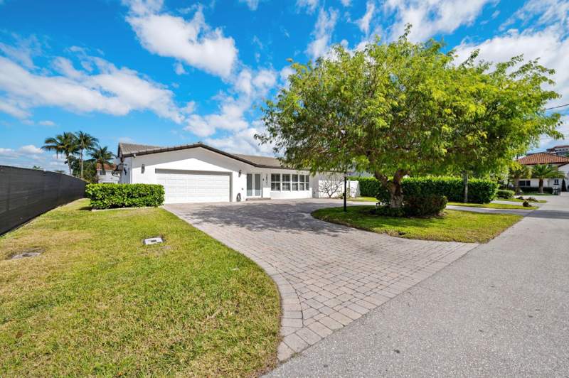 4 bedroom Single Family Residence at 2821 NE 9th Court, Harbor Village Sec F, Pompano Beach — photo 4