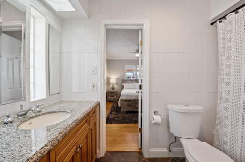 2821 NE 9th Court, Pompano Beach FL - photo 18 of 41