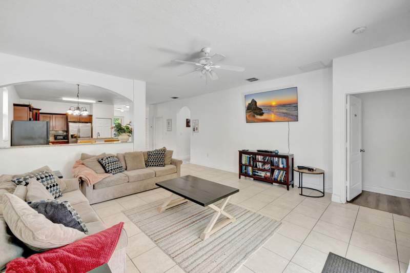 4 bedroom Single Family Residence at 1816 SW 21st Street, Osceola Park 9-46 B, Fort Lauderdale — photo 2