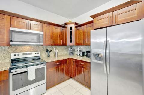 1816 SW 21st Street, Fort Lauderdale FL - photo 6 of 36