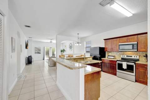 1816 SW 21st Street, Fort Lauderdale FL - photo 7 of 36