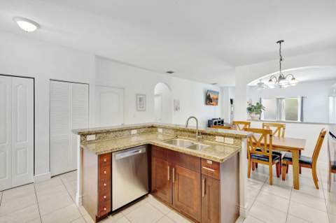 1816 SW 21st Street, Fort Lauderdale FL - photo 8 of 36