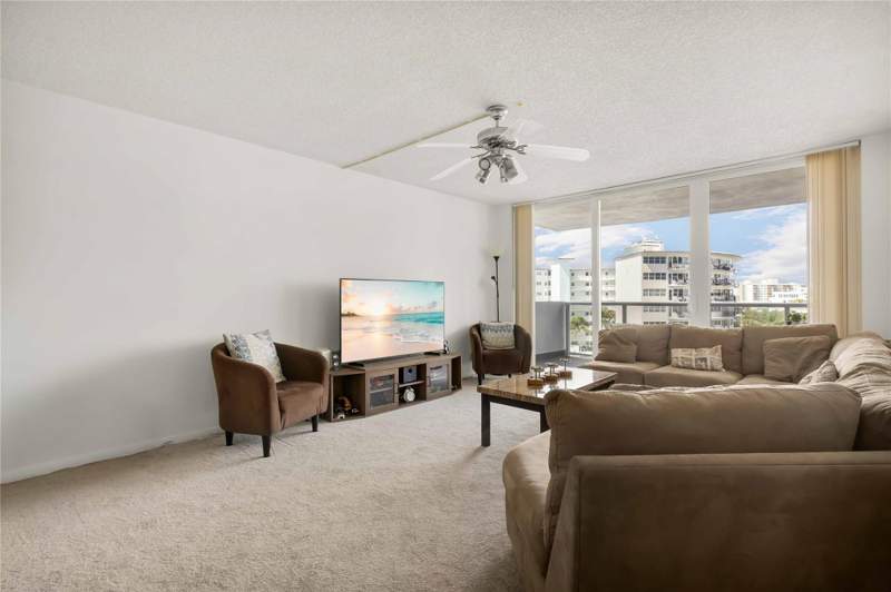 1 bedroom Condominium at 2701 N Ocean Boulevard #5f, Embassy Tower, Fort Lauderdale — photo 4