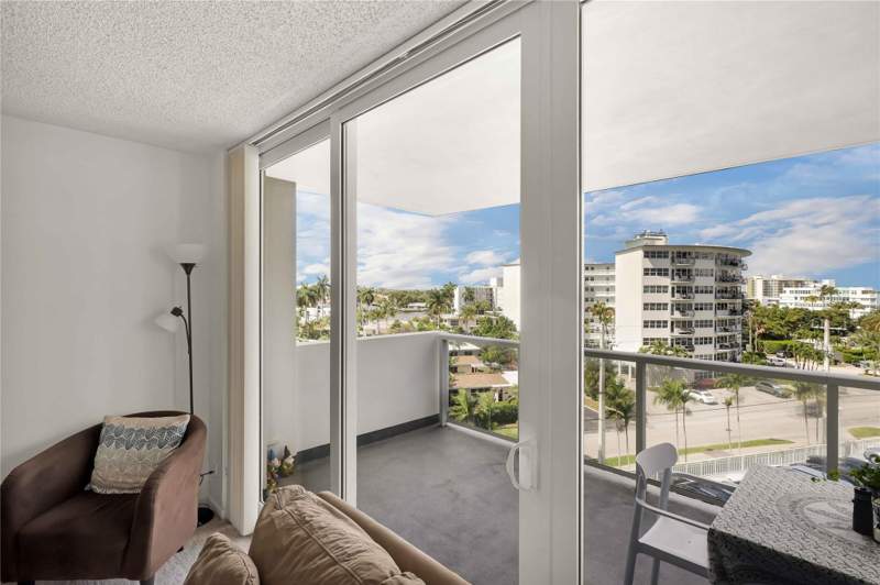 1 bedroom Condominium at 2701 N Ocean Boulevard #5f, Embassy Tower, Fort Lauderdale — photo 5