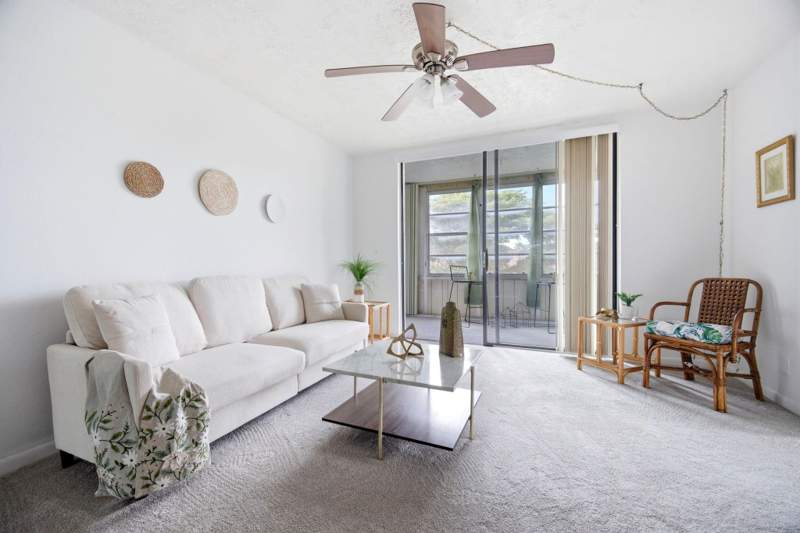2 bedroom Condominium at 2801 Somerset Drive #401, Somerset, Lauderdale Lakes — photo 3