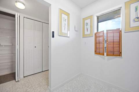 2801 Somerset Drive #401, Lauderdale Lakes FL - photo 10 of 23