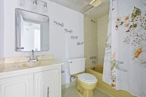 2801 Somerset Drive #401, Lauderdale Lakes FL - photo 18 of 23