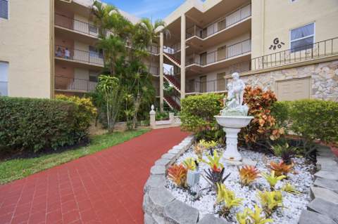 2801 Somerset Drive #401, Lauderdale Lakes FL - photo 22 of 23