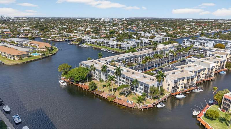 2 bedroom Condominium at 777 S Federal Highway #F109, Island Club, Pompano Beach — photo 3