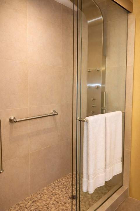 4330 Hillcrest Drive #420, Hollywood FL - photo 15 of 34