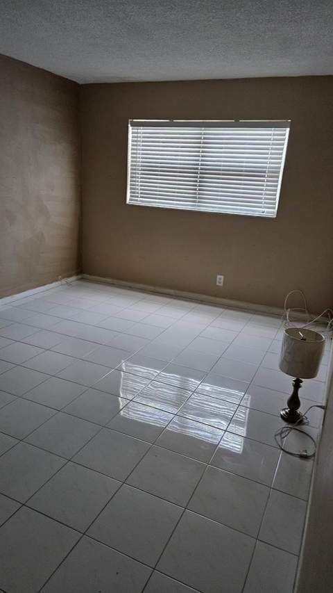 4042 NW 19th Street #F411, Fort Lauderdale FL - photo 8 of 18