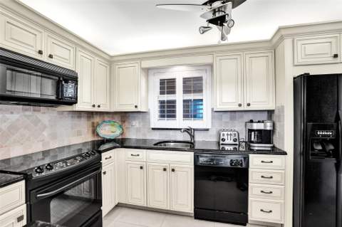 303 N Riverside Drive #Ph3, Pompano Beach FL - photo 11 of 32